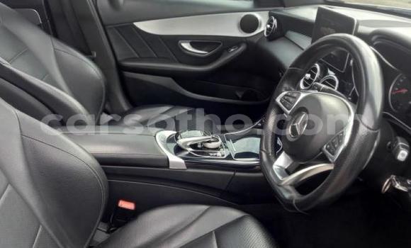 Sayi Na hannu Mercedes-Benz C-klasse AMG White Mota in Maseru a Maseru Sayi Na hannu Mercedes-Benz C-klasse AMG White Mota in Maseru a Maseru