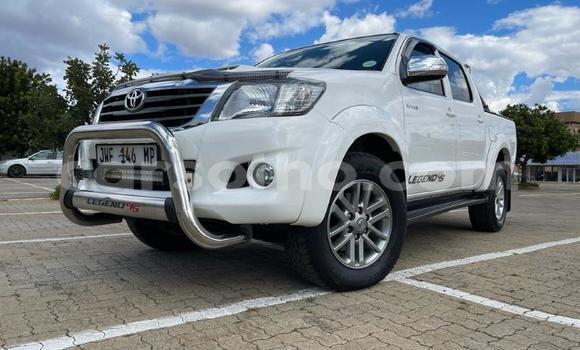 Buy Used Toyota Hilux White Car in Maseru in Maseru Buy Used Toyota Hilux White Car in Maseru in Maseru