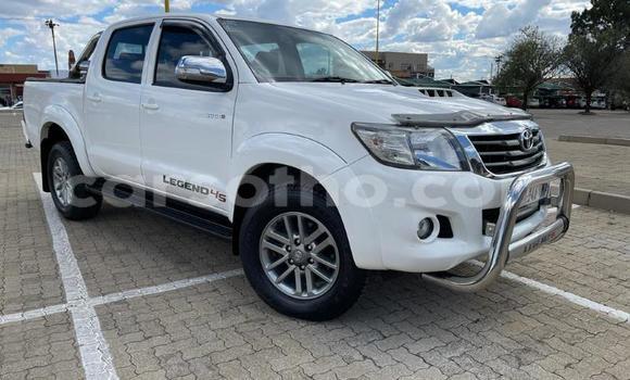Buy Used Toyota Hilux White Car in Maseru in Maseru Buy Used Toyota Hilux White Car in Maseru in Maseru