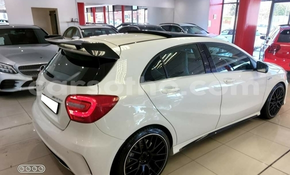 Acheter Occasion Voiture Mercedes-Benz AMG GLC Blanc à Hlotse, Leribe Acheter Occasion Voiture Mercedes-Benz AMG GLC Blanc à Hlotse, Leribe