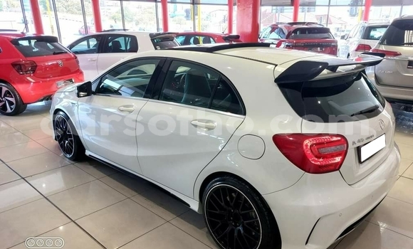 Acheter Occasion Voiture Mercedes-Benz AMG GLC Blanc à Hlotse, Leribe Acheter Occasion Voiture Mercedes-Benz AMG GLC Blanc à Hlotse, Leribe
