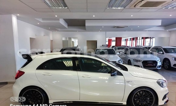 Acheter Occasion Voiture Mercedes-Benz AMG GLC Blanc à Hlotse, Leribe Acheter Occasion Voiture Mercedes-Benz AMG GLC Blanc à Hlotse, Leribe