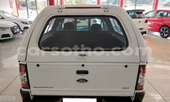 Acheter Occasion Voiture Ford B-MAX Blanc à Hlotse, Leribe Acheter Occasion Voiture Ford B-MAX Blanc à Hlotse, Leribe