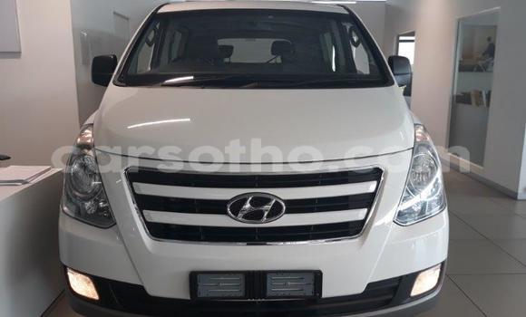 Acheter Occasion Voiture Hyundai H1 Blanc à Maseru, Maseru Acheter Occasion Voiture Hyundai H1 Blanc à Maseru, Maseru