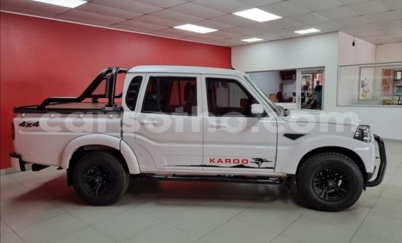 Buy Used Mahindra NC 640 DP White Car in Butha–Buthe in Thaba-Tseka Buy Used Mahindra NC 640 DP White Car in Butha–Buthe in Thaba-Tseka