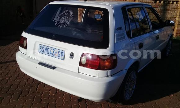 Sayi Na hannu Toyota Tacoma White Mota in Maseru a Maseru Sayi Na hannu Toyota Tacoma White Mota in Maseru a Maseru