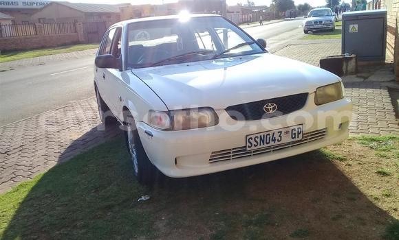 Sayi Na hannu Toyota Tacoma White Mota in Maseru a Maseru Sayi Na hannu Toyota Tacoma White Mota in Maseru a Maseru