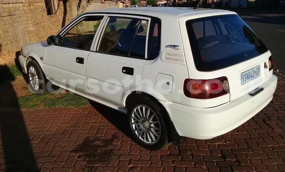 Sayi Na hannu Toyota Tacoma White Mota in Maseru a Maseru Sayi Na hannu Toyota Tacoma White Mota in Maseru a Maseru