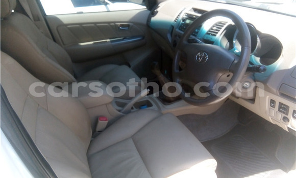 Buy Used Toyota Fortuner White Car in Maseru in Maseru Buy Used Toyota Fortuner White Car in Maseru in Maseru