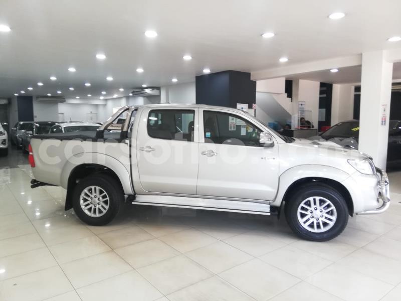 Big with watermark toyota hilux maseru import dubai 25175