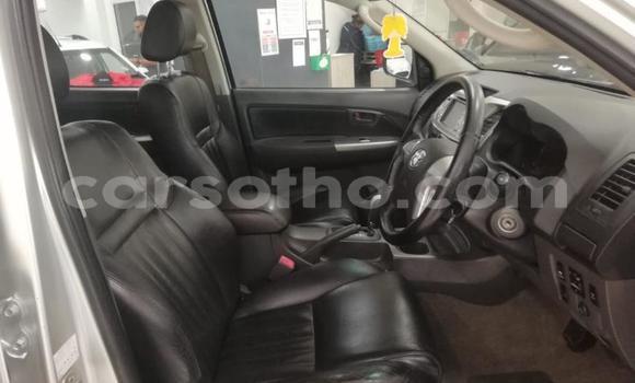اشتري مستعمل Toyota Hilux Silver سيارة في Import - Dubai في Maseru اشتري مستعمل Toyota Hilux Silver سيارة في Import - Dubai في Maseru