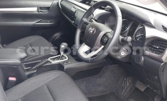 Acheter Occasion Voiture Toyota Hilux Blanc à Maseru, Maseru Acheter Occasion Voiture Toyota Hilux Blanc à Maseru, Maseru
