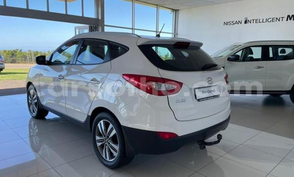 Acheter Occasion Voiture Hyundai ix35 Blanc à Maseru, Maseru Acheter Occasion Voiture Hyundai ix35 Blanc à Maseru, Maseru