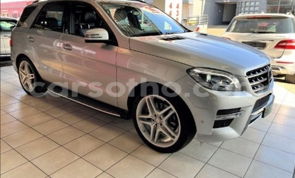 Sayi Na hannu Mercedes-Benz ML–Class Silver Mota in Maseru a Maseru Sayi Na hannu Mercedes-Benz ML–Class Silver Mota in Maseru a Maseru