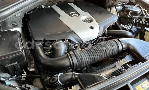 Sayi Na hannu Mercedes-Benz ML–Class Silver Mota in Maseru a Maseru Sayi Na hannu Mercedes-Benz ML–Class Silver Mota in Maseru a Maseru