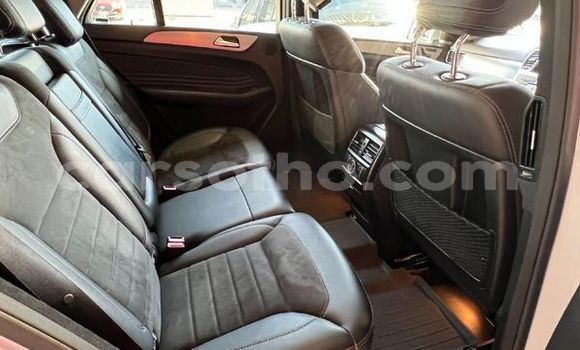 Sayi Na hannu Mercedes-Benz ML–Class Silver Mota in Maseru a Maseru Sayi Na hannu Mercedes-Benz ML–Class Silver Mota in Maseru a Maseru