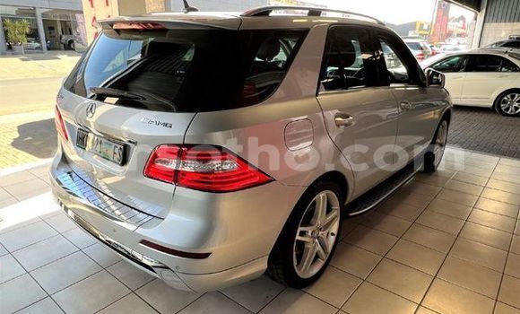 Sayi Na hannu Mercedes-Benz ML–Class Silver Mota in Maseru a Maseru Sayi Na hannu Mercedes-Benz ML–Class Silver Mota in Maseru a Maseru