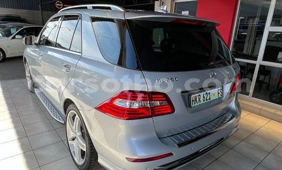Sayi Na hannu Mercedes-Benz ML–Class Silver Mota in Maseru a Maseru Sayi Na hannu Mercedes-Benz ML–Class Silver Mota in Maseru a Maseru
