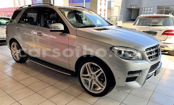 Sayi Na hannu Mercedes-Benz ML–Class Silver Mota in Maseru a Maseru Sayi Na hannu Mercedes-Benz ML–Class Silver Mota in Maseru a Maseru