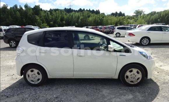 Acheter Occasion Voiture Honda FIT Blanc à Maseru, Maseru Acheter Occasion Voiture Honda FIT Blanc à Maseru, Maseru