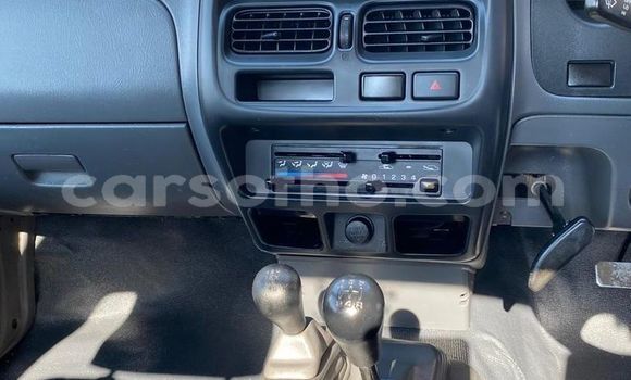 Acheter Occasion Voiture Nissan NP 300 Blanc à Maseru, Maseru Acheter Occasion Voiture Nissan NP 300 Blanc à Maseru, Maseru