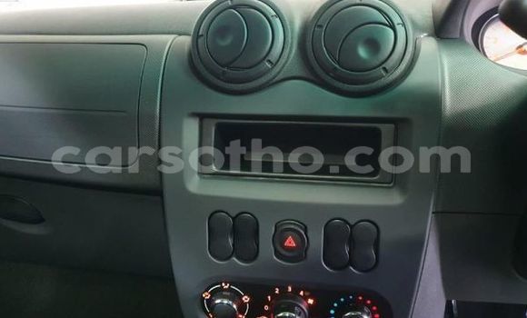 Acheter Occasion Voiture Nissan NV200 Blanc à Maseru, Maseru Acheter Occasion Voiture Nissan NV200 Blanc à Maseru, Maseru