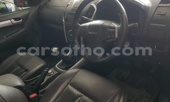 Acheter Occasion Voiture Isuzu KB Bleu à Maseru, Maseru Acheter Occasion Voiture Isuzu KB Bleu à Maseru, Maseru