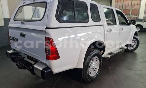 Acheter Occasion Voiture Isuzu KB Blanc à Maseru, Maseru Acheter Occasion Voiture Isuzu KB Blanc à Maseru, Maseru