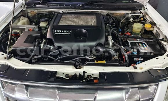 Acheter Occasion Voiture Isuzu KB Blanc à Maseru, Maseru Acheter Occasion Voiture Isuzu KB Blanc à Maseru, Maseru