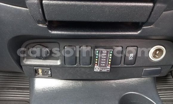 Sayi Na hannu Toyota Hilux White Mota in Maseru a Maseru Sayi Na hannu Toyota Hilux White Mota in Maseru a Maseru