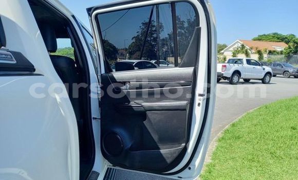 اشتري مستعمل Toyota Hilux White سيارة في Maseru في Maseru اشتري مستعمل Toyota Hilux White سيارة في Maseru في Maseru