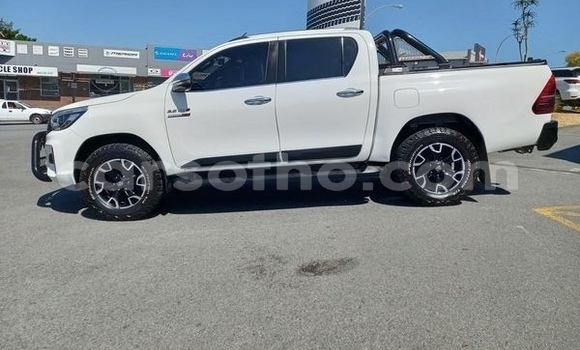 اشتري مستعمل Toyota Hilux White سيارة في Maseru في Maseru اشتري مستعمل Toyota Hilux White سيارة في Maseru في Maseru