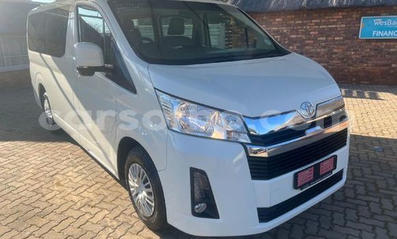 Sayi Na hannu Toyota Aqua White Mota in Maseru a Maseru Sayi Na hannu Toyota Aqua White Mota in Maseru a Maseru