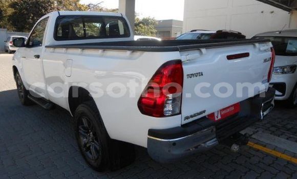 اشتري مستعمل Toyota Hilux White سيارة في Maseru في Maseru اشتري مستعمل Toyota Hilux White سيارة في Maseru في Maseru