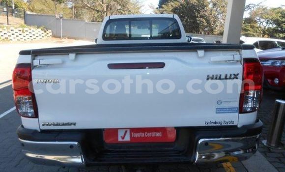 اشتري مستعمل Toyota Hilux White سيارة في Maseru في Maseru اشتري مستعمل Toyota Hilux White سيارة في Maseru في Maseru