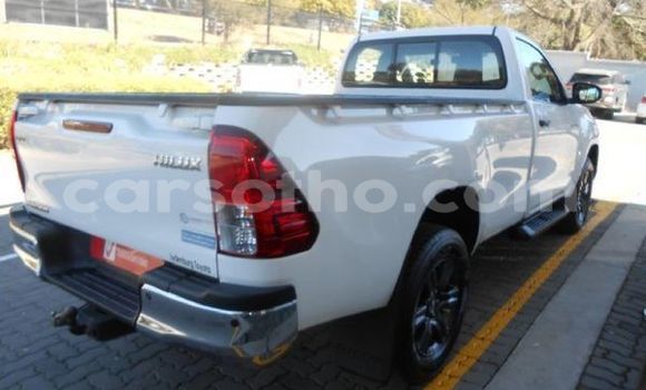 اشتري مستعمل Toyota Hilux White سيارة في Maseru في Maseru اشتري مستعمل Toyota Hilux White سيارة في Maseru في Maseru