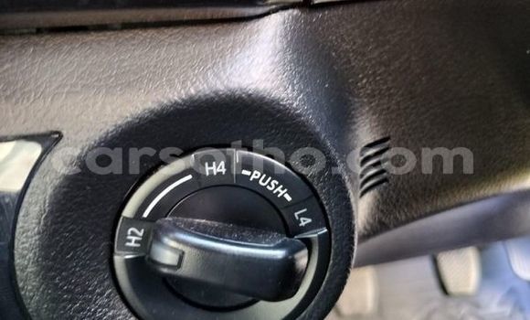 Sayi Na hannu Toyota Hilux White Mota in Maseru a Maseru Sayi Na hannu Toyota Hilux White Mota in Maseru a Maseru