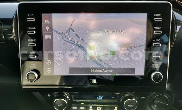 Sayi Na hannu Toyota Hilux White Mota in Maseru a Maseru Sayi Na hannu Toyota Hilux White Mota in Maseru a Maseru