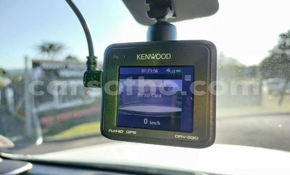 Sayi Na hannu Toyota Hilux White Mota in Maseru a Maseru Sayi Na hannu Toyota Hilux White Mota in Maseru a Maseru