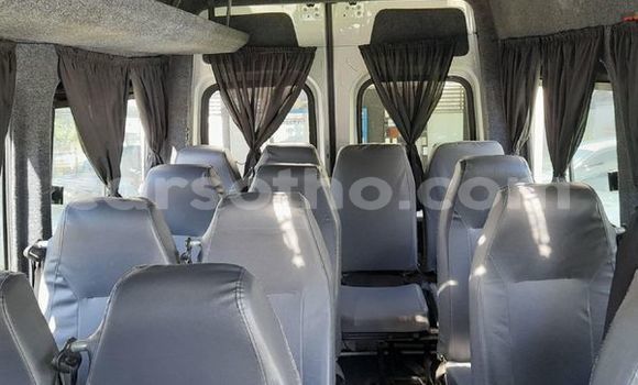 Acheter Occasion Voiture Mercedes Viano Blanc à Maseru, Maseru Acheter Occasion Voiture Mercedes Viano Blanc à Maseru, Maseru