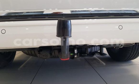 Sayi Na hannu Volkswagen Caravelle White Mota in Maseru a Maseru Sayi Na hannu Volkswagen Caravelle White Mota in Maseru a Maseru