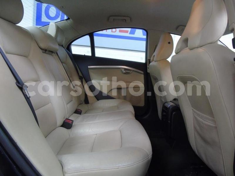 Big with watermark 2014 volvo s80 4