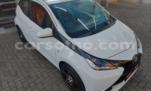 Sayi Na hannu Toyota Aygo White Mota in Maseru a Maseru Sayi Na hannu Toyota Aygo White Mota in Maseru a Maseru