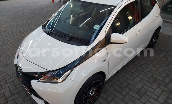Sayi Na hannu Toyota Aygo White Mota in Maseru a Maseru Sayi Na hannu Toyota Aygo White Mota in Maseru a Maseru
