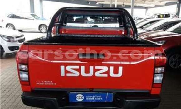 Acheter Occasion Voiture Isuzu KB Rouge à Maseru, Maseru Acheter Occasion Voiture Isuzu KB Rouge à Maseru, Maseru