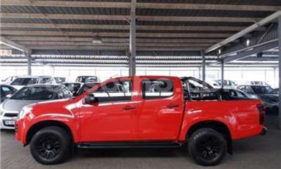 Acheter Occasion Voiture Isuzu KB Rouge à Maseru, Maseru Acheter Occasion Voiture Isuzu KB Rouge à Maseru, Maseru