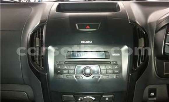 Acheter Occasion Voiture Isuzu KB Rouge à Maseru, Maseru Acheter Occasion Voiture Isuzu KB Rouge à Maseru, Maseru