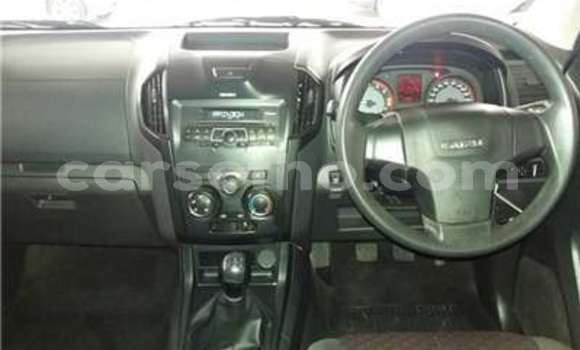 Acheter Occasion Voiture Isuzu KB Rouge à Maseru, Maseru Acheter Occasion Voiture Isuzu KB Rouge à Maseru, Maseru