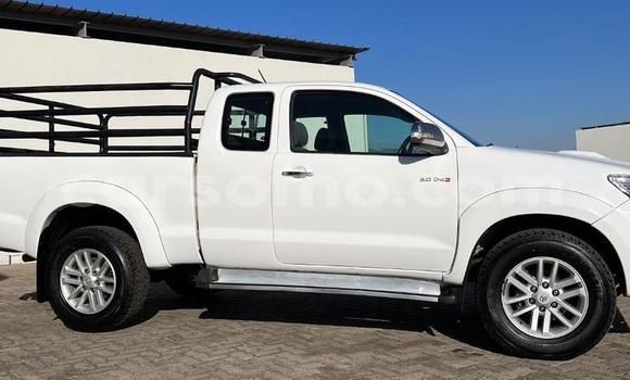 Buy Used Toyota Hilux White Car in Maseru in Maseru Buy Used Toyota Hilux White Car in Maseru in Maseru