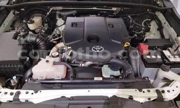 Sayi Na hannu Toyota Fortuner White Mota in Maseru a Maseru Sayi Na hannu Toyota Fortuner White Mota in Maseru a Maseru